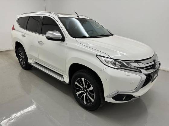 MITSUBISHI PAJERO SPORT 2.4 16V MIVEC TURBO DIESEL HPE AWD AUTOMÁTICO
